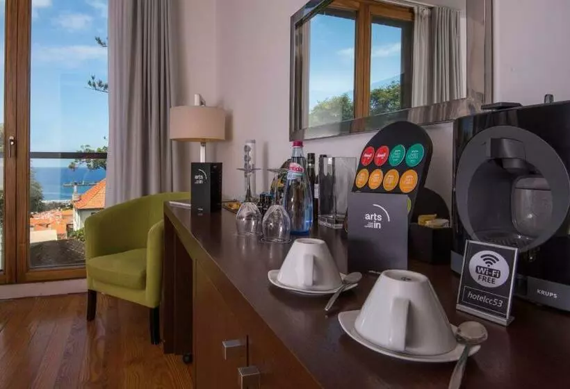 استودیوی لوکس, Arts In Hotel Conde Carvalhal