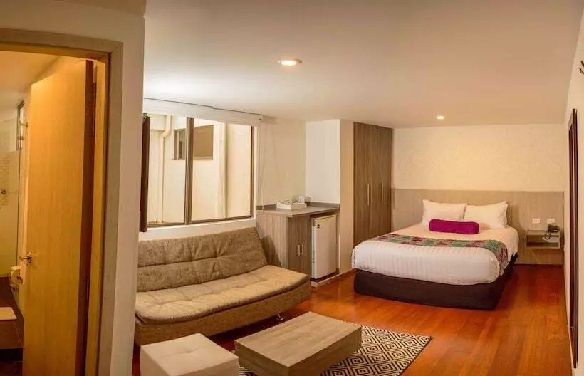 اتاق استاندارد یک نفره, Confort 80 Zona Rosa