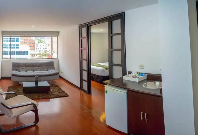 اتاق استاندارد سه نفره, Confort 80 Zona Rosa