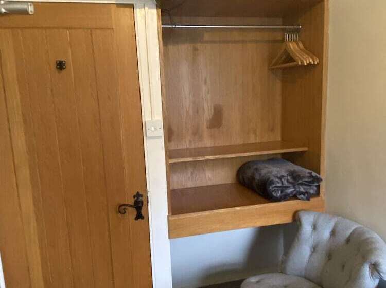 חדר סטנדרט יחיד, Autumn Leaves Guest House