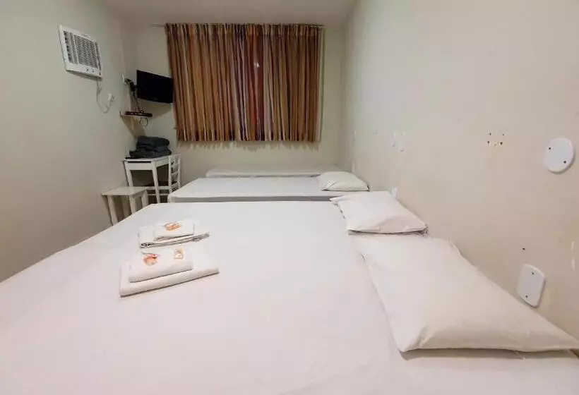 Standard Neljän Hengen Huone, Copacabana Blue