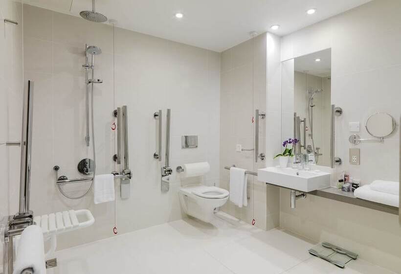 חדר סטנדרט לשלושה, H10 London Waterloo