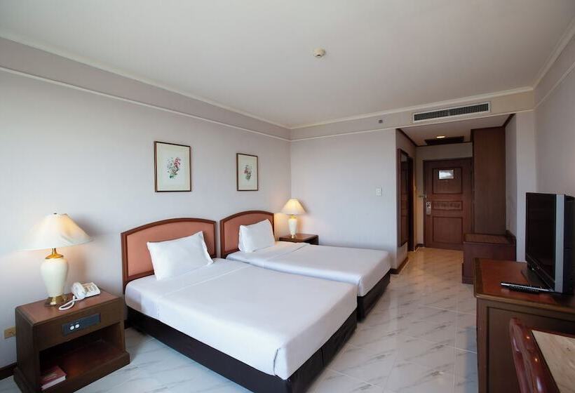 غرفة ديلوكس, The Imperial Narathiwat