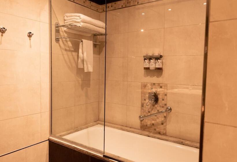 سوئیت با چشم‌انداز, Los Silos