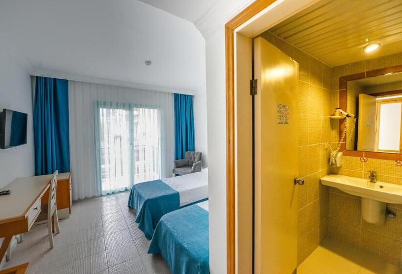 스탠다드 룸, Rebin Beach