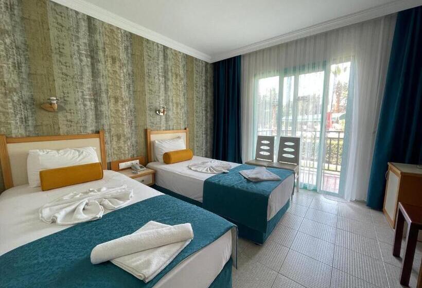 스탠다드 싱글 룸, Rebin Beach