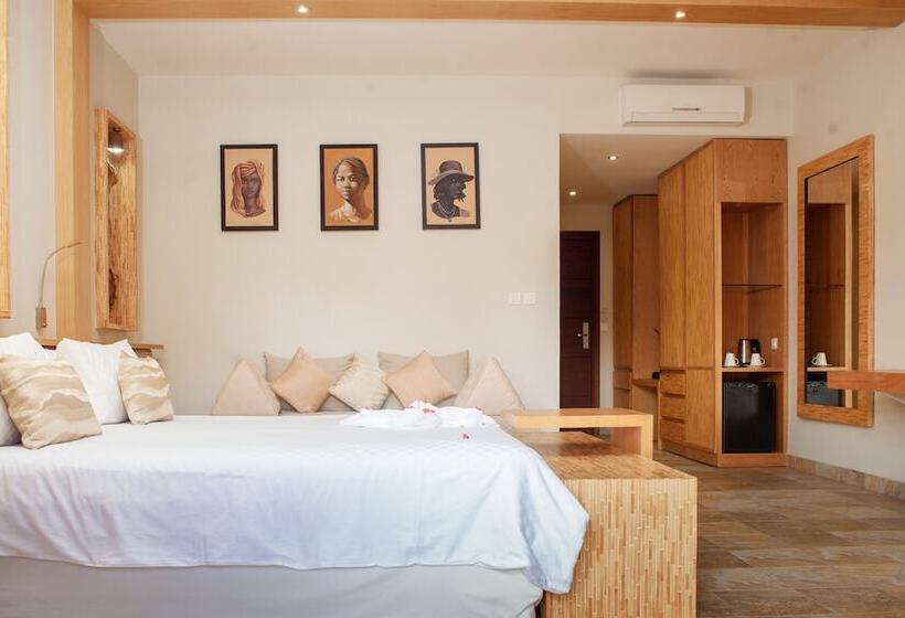 디럭스 룸, Royal Beach