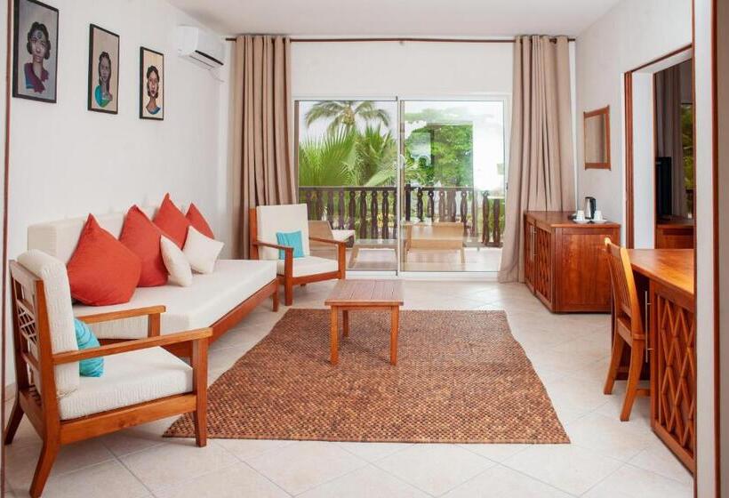 패밀리 스위트, Royal Beach