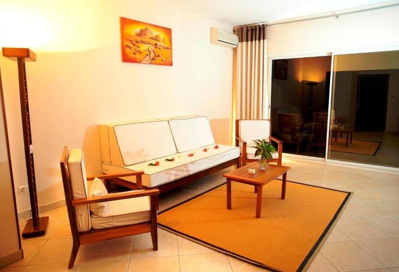 패밀리 스위트, Royal Beach