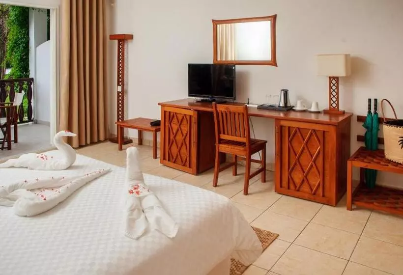 اتاق سوپریور با تخت بزرگ, Royal Beach