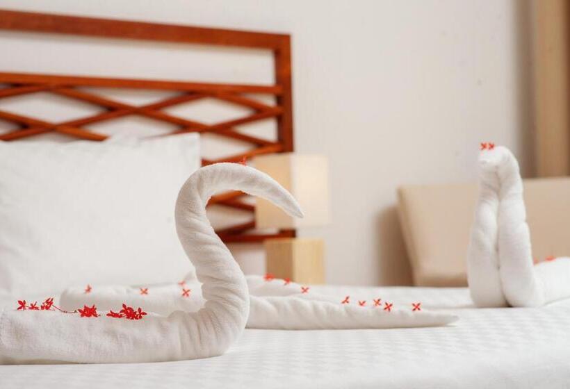 디럭스 룸 킹사이즈 침대, Royal Beach