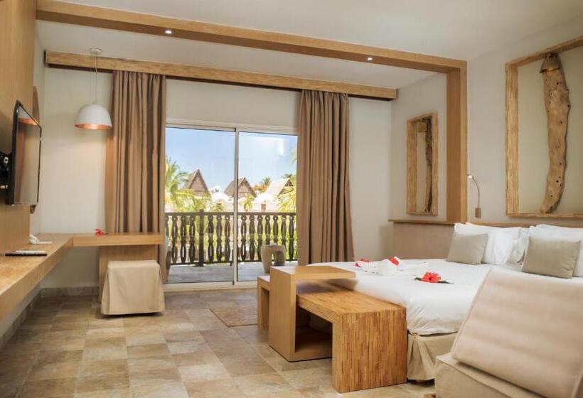 디럭스 트리플 룸, Royal Beach