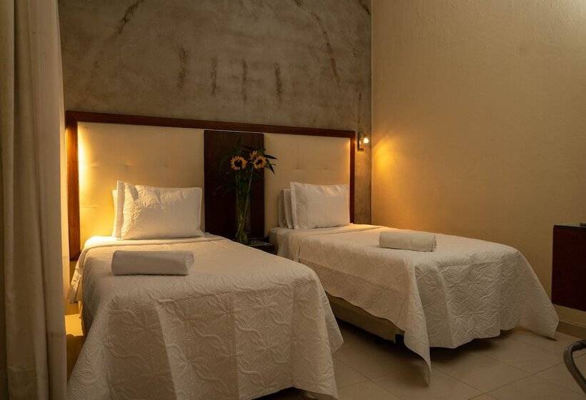 غرفة قياسية, Virrey Cartagena