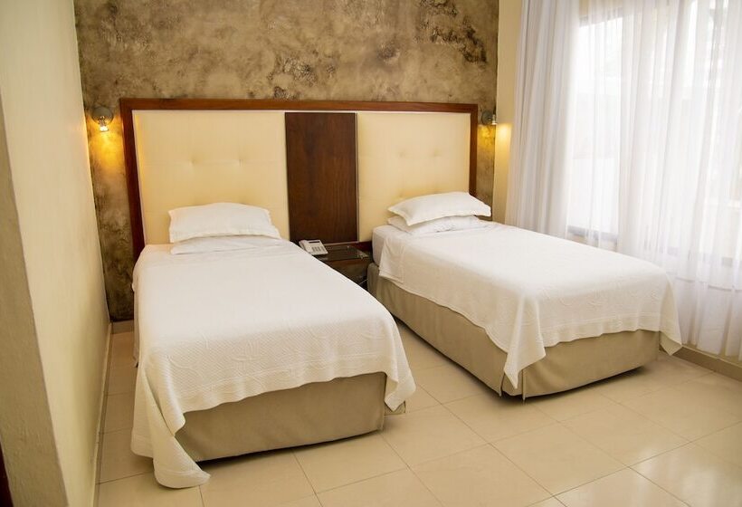 غرفة قياسية, Virrey Cartagena