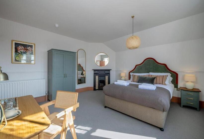 Семейный Номер, The Railway Hotel Worthing