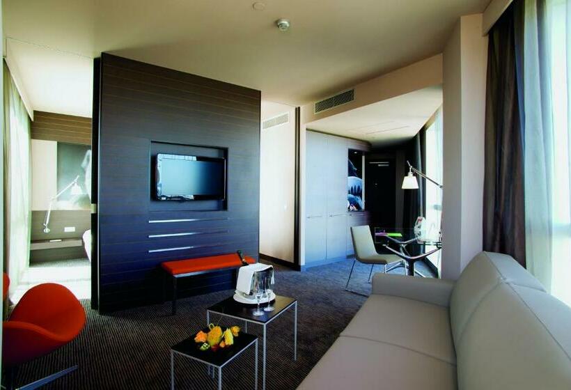 Люкс, Novotel Barcelona City