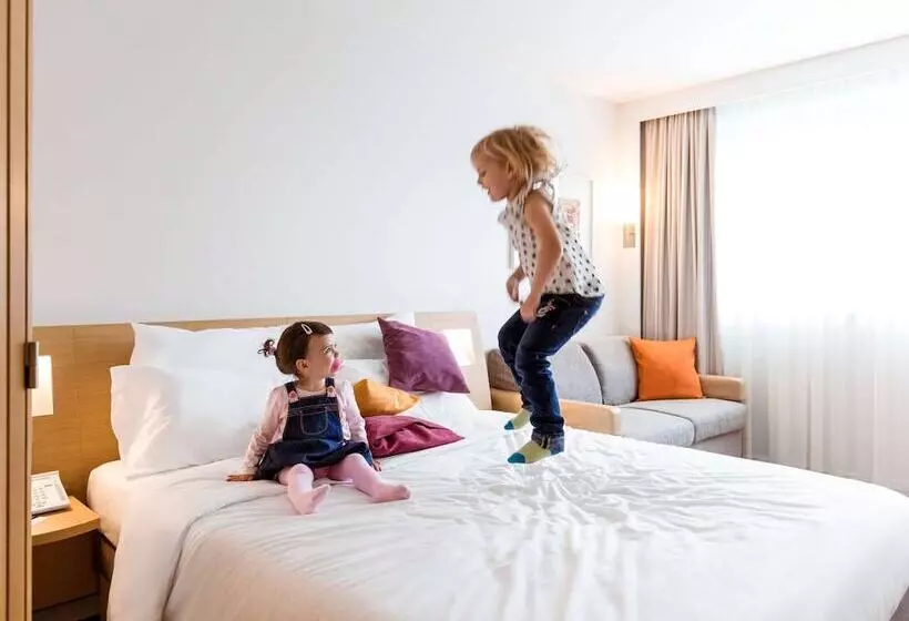 اتاق خانوادگی, Novotel Barcelona City