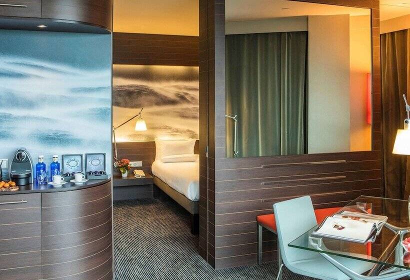 Люкс, Novotel Barcelona City