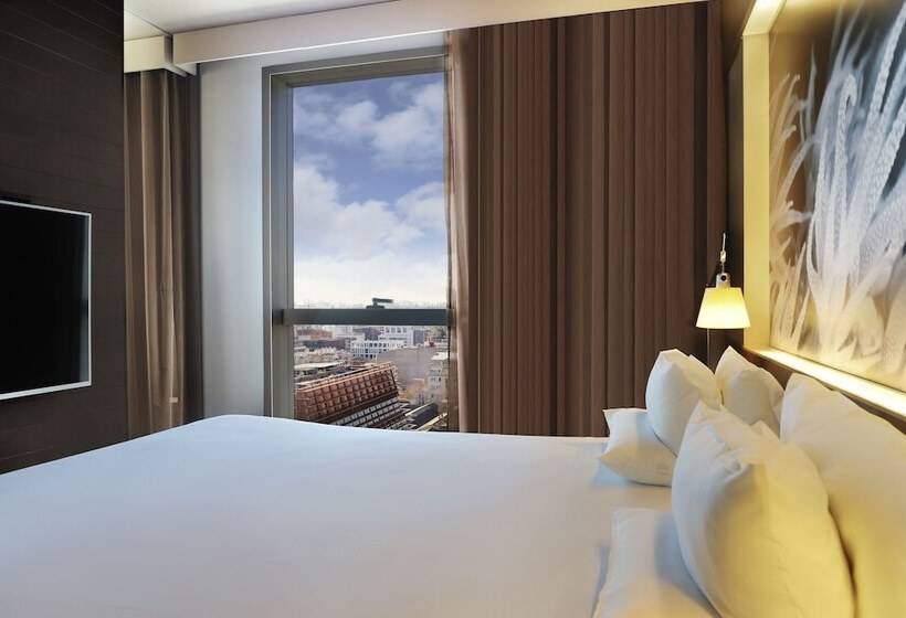 Люкс, Novotel Barcelona City