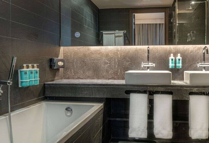 Люкс, Novotel Barcelona City