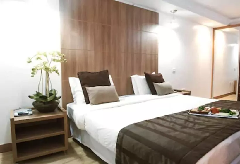 سوییت لوکس, Planalto Bittar Hotel E Eventos
