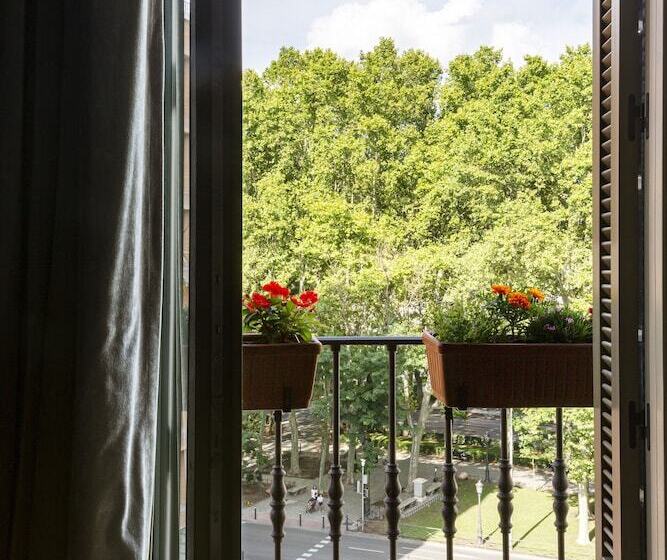 سوئیت جونیور با چشم‌انداز, Radisson Blu Hotel, Madrid Prado