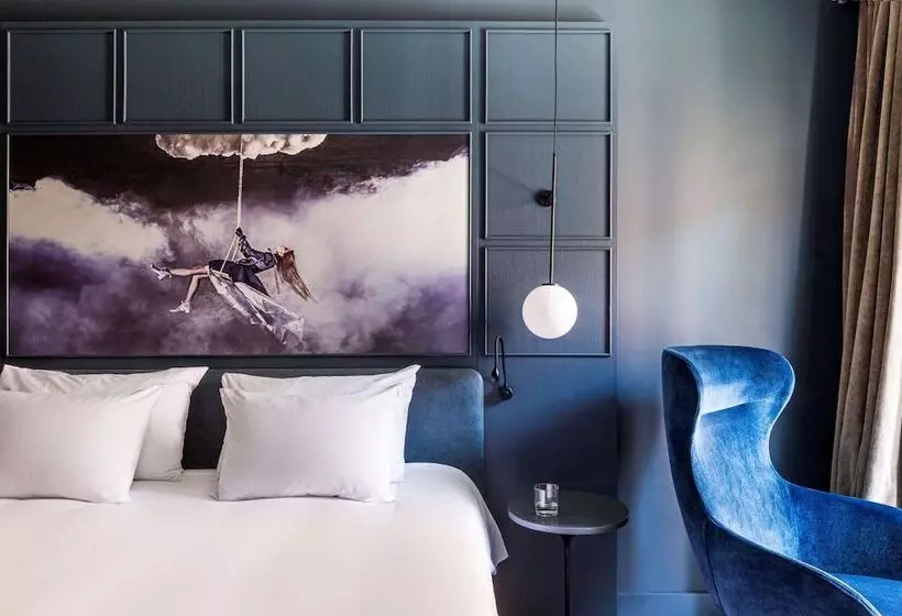 Premium room with view, Radisson Blu Hotel, Madrid Prado