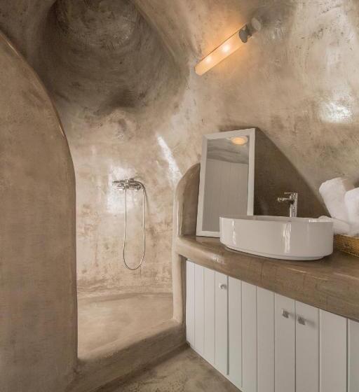 Полулюкс, Aqua Serenity Luxury Suites Santorini