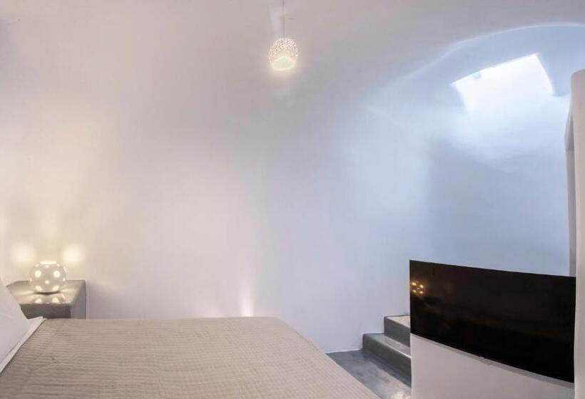 Полулюкс, Aqua Serenity Luxury Suites Santorini