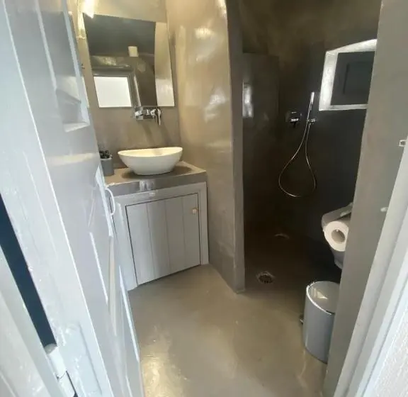エコノミールーム, Aqua Serenity Luxury Suites Santorini