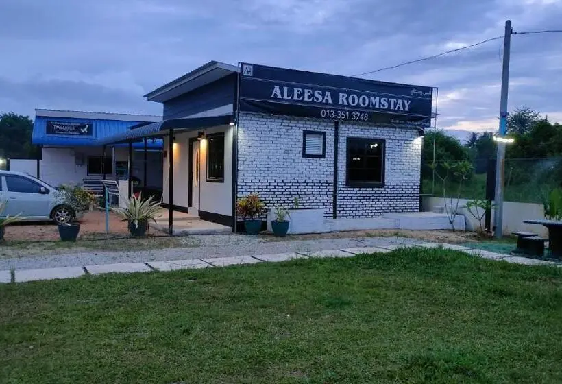 ２ベッドルームハウス, Aleesa Roomstay &
