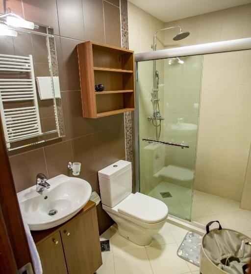 آپارتمان 1 خوابه با تراس, Foka Apartmani 30 M From Junior