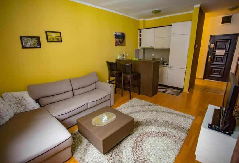 آپارتمان 1 خوابه با تراس, Foka Apartmani 30 M From Junior