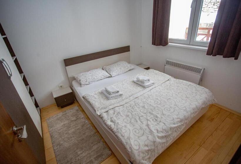 آپارتمان 1 خوابه با تراس, Foka Apartmani 30 M From Junior