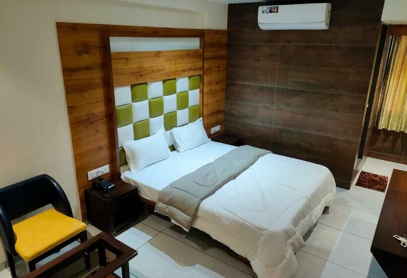 חדר דלוקס, Viram