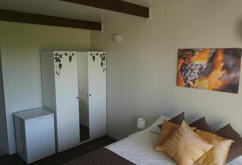스탠다드 룸 킹사이즈 침대, Narangba Motel