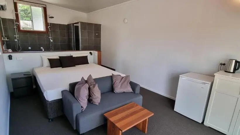 バスタブ付きスタンダードルーム, Narangba Motel