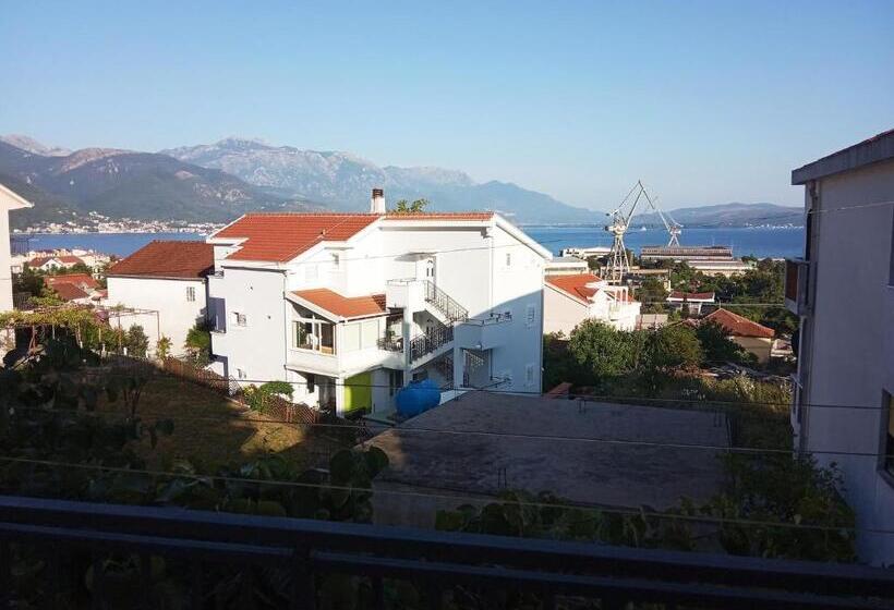 استودیو خانوادگی, Vila Umicevic