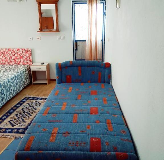 سوئیت جونیور خانوادگی, Vila Umicevic
