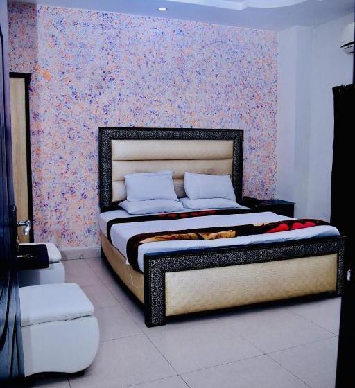 اتاق لوکس, Tulip Inn