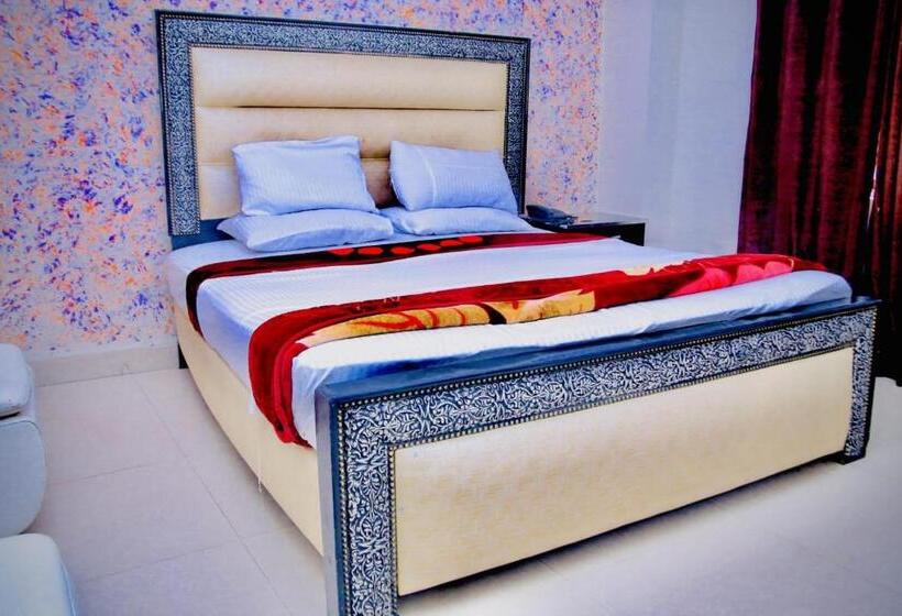 اتاق لوکس خانوادگی, Tulip Inn