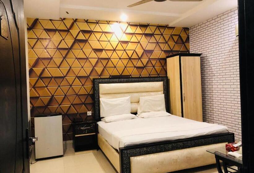 اتاق اکونومی, Tulip Inn