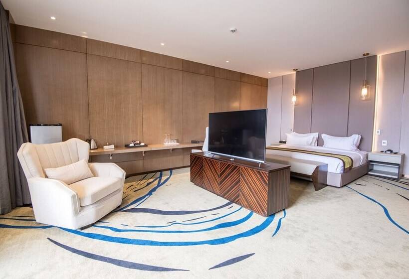 سوییت اجرایی, Marigold