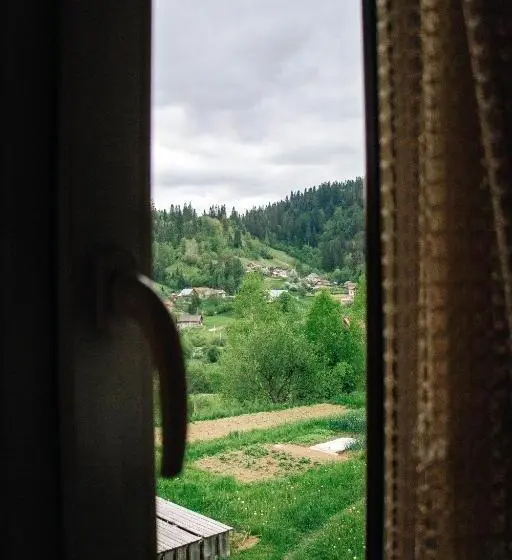 Standard Kolmen Hengen Huone, котедж з неймовірними краєвидами, карпатський чан Dream, чан джакузі