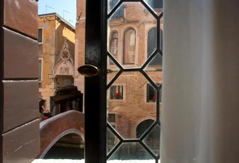 اتاق لوکس, Palazzo Suite Ducale