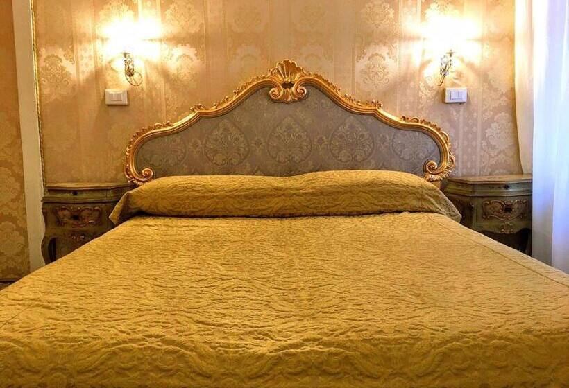 اتاق اکونومی, Palazzo Suite Ducale