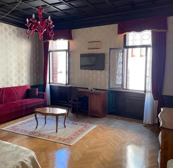 اتاق لوکس, Palazzo Suite Ducale