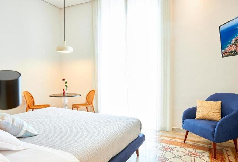 キングサイズベッドのスタンダードルーム, Villa Rosa Residence