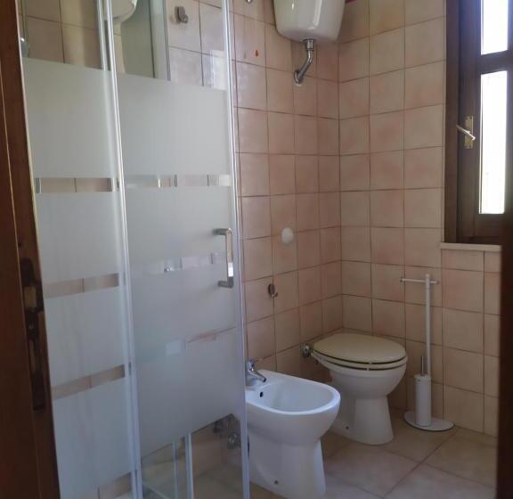 חדר לארבעה סטנדרטי עם נוף לגינה, Marrubiu Resort Note Di Stelle