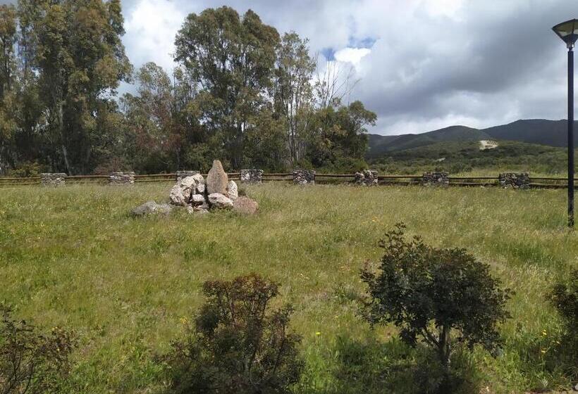 חדר משפחתי נוף לגינה, Marrubiu Resort Note Di Stelle